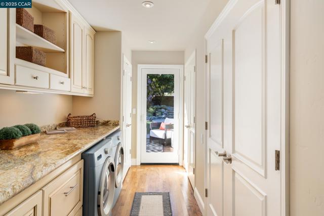 9 Saint Andrews Pl, Alamo CA: https://media.crmls.org/mediaz/56adb210-f773-4263-add2-5e89cc7b3cbb.jpg