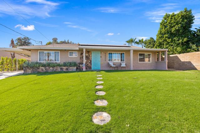 42245 Kansas Street, Palm Desert CA: https://media.crmls.org/mediaz/56ae6f06-8406-4d1c-833a-7fa82aecc85e.jpg