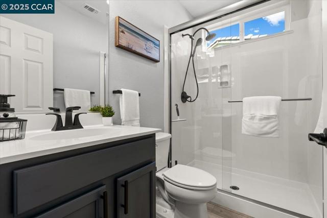 405 Avanti Way, Oakley CA: https://media.crmls.org/mediaz/56ae9cba-d35a-4c05-8074-cd4ff3c5a44b.jpg