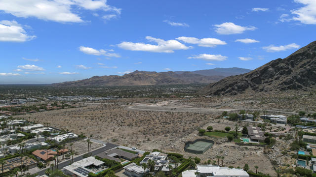 770 S La Mirada Road, Palm Springs CA: https://media.crmls.org/mediaz/56afef67-6a9b-43c3-bcca-ae67dd8c739b.jpg
