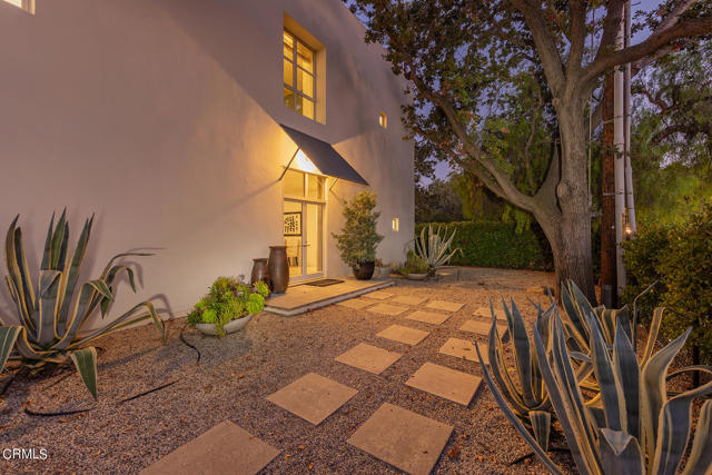 Detail Gallery Image 2 of 35 For 312 Fox St, Ojai,  CA 93023 - 2 Beds | 2 Baths