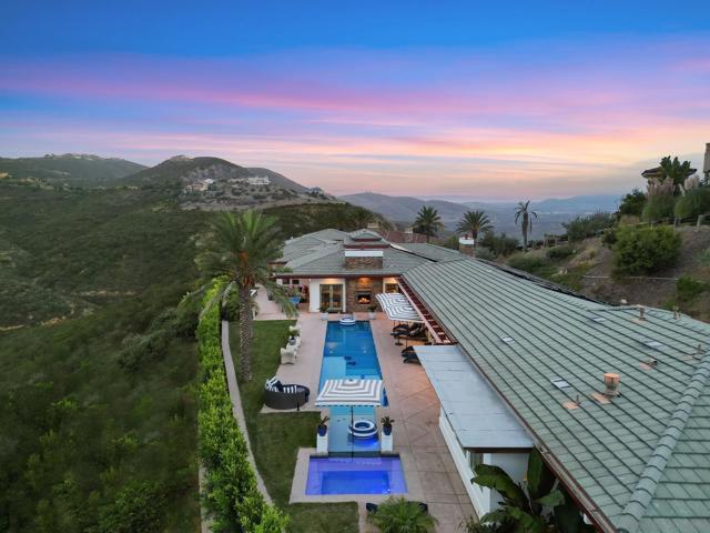 8018 La Milla, Rancho Santa Fe CA: https://media.crmls.org/mediaz/56b0c8b1-e8a8-4813-81e4-da4374aa451d.jpg