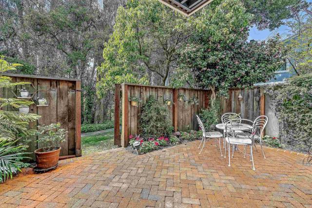 Detail Gallery Image 14 of 36 For 2927 Leotar Cir, Santa Cruz,  CA 95062 - 3 Beds | 2/1 Baths