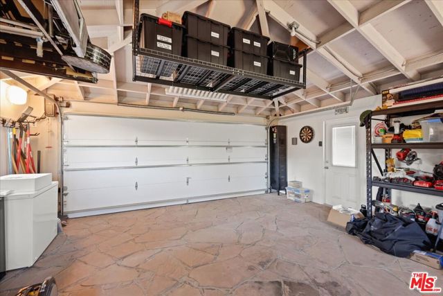 1746 Deerhill Trail, Topanga CA: https://media.crmls.org/mediaz/56b2b8aa-5afa-4c9c-8c6f-79ff7b7b5fff.jpg
