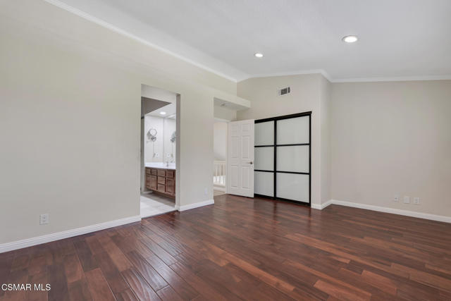 180 Windrose Drive, Newbury Park CA: https://media.crmls.org/mediaz/56b2e69e-6030-459c-a963-036a0b2a35e4.jpg