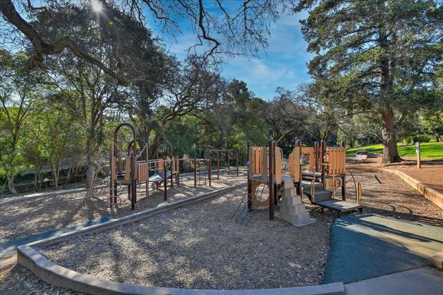 18400 Overlook Road, Los Gatos CA: https://media.crmls.org/mediaz/56b318cf-1388-4637-a81c-9a1c97cc925d.jpg