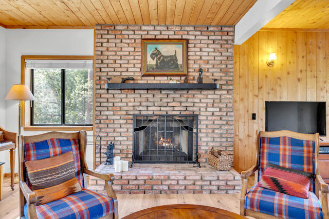 53184 Double View Drive, Idyllwild CA: https://media.crmls.org/mediaz/56b36638-8371-4da4-b9b1-d59b410c2a52.jpg