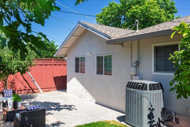3562 Earl Drive, Santa Clara CA: https://media.crmls.org/mediaz/56b39a00-a578-41af-aa28-cec10bea6b87.jpg