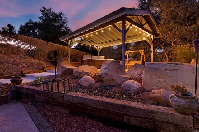 11152 Toyon Hill, Lakeside CA: https://media.crmls.org/mediaz/56b3b4af-1288-4d18-97b4-5e0dfb6305fb.jpg