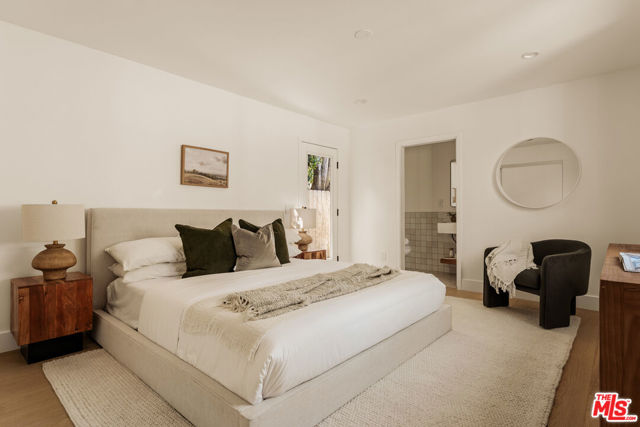 4628 Berryman, Los Angeles CA: https://media.crmls.org/mediaz/56b3b897-df40-49ea-a550-6b1ef2b0d6a6.jpg