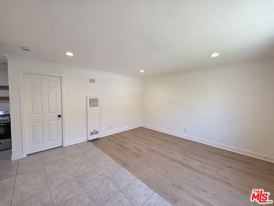 2400 Vanderbilt Lane #2400A