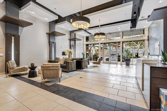 253 10Th Ave, San Diego CA: https://media.crmls.org/mediaz/56b3c49c-f303-45f9-82c1-a2af63819fa4.jpg