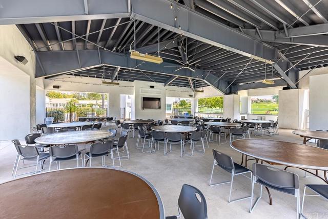 Detail Gallery Image 60 of 61 For 4169 Rhodes Way, Oceanside,  CA 92056 - 2 Beds | 2/1 Baths