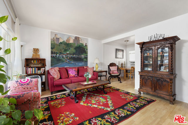 1621 Centinela Avenue, Santa Monica CA: https://media.crmls.org/mediaz/56b43e65-67c5-4dc6-bea4-cc8eda9a8826.jpg
