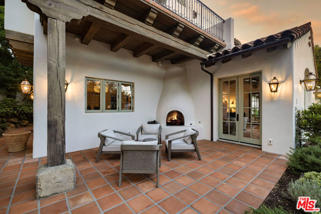 849 Ashley Road, Montecito CA: https://media.crmls.org/mediaz/56b4e33b-d9c0-4d3e-9cef-1f8239ea8067.jpg