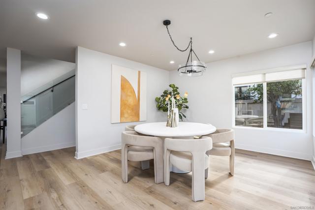 Image 23 of 75 For 4593 Coronado Ave