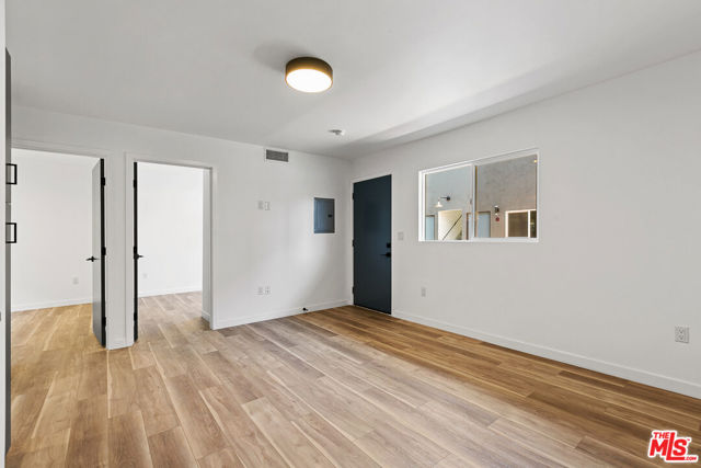2922 Hauser Boulevard, Los Angeles CA: https://media.crmls.org/mediaz/56b50832-1ad8-420e-9035-fa40c8ad37a8.jpg