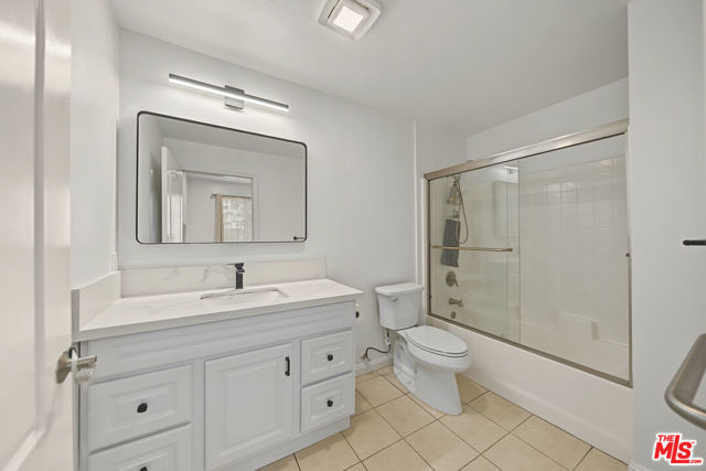309 South Mariposa Avenue, 101 photo 11