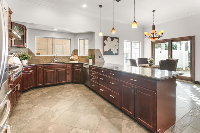 10240 Principe Place, Santa Rosa CA: https://media.crmls.org/mediaz/56b6c5b3-af7b-4e57-a70b-60e1851a7d62.jpg