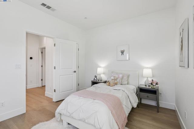 2145 Linden St, Livermore CA: https://media.crmls.org/mediaz/56b6cb51-1c38-4ed7-9c85-6797b9785d3b.jpg