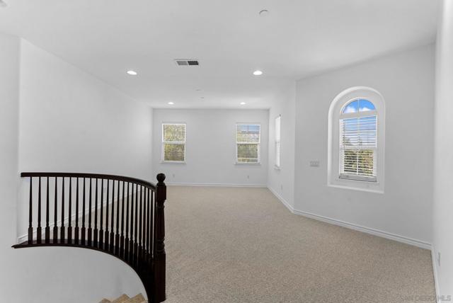 5527 Alexandrine Ct, Oceanside CA: https://media.crmls.org/mediaz/56b82368-a602-445f-af7e-a61f6d4a7f6d.jpg