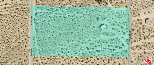 5170 Dusty Mile Road, Landers CA: https://media.crmls.org/mediaz/56b82c28-1a3e-4146-a44f-f6d294867fa4.jpg