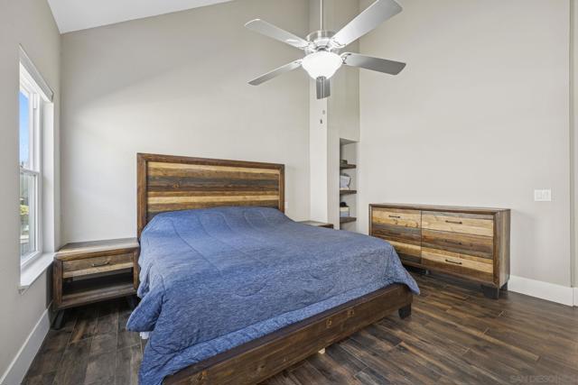 1198 Gazania Ct, San Marcos CA: https://media.crmls.org/mediaz/56b831aa-7606-4355-a856-1c563bf887a4.jpg