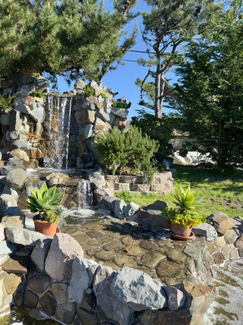 575 Dolores Avenue, Half Moon Bay CA: https://media.crmls.org/mediaz/56b89113-07e2-4c7d-bc45-1c989cade172.jpg