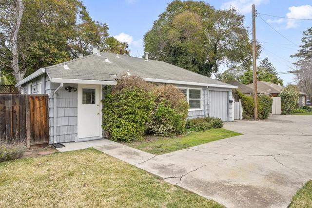 10351037 Amarillo Avenue, Palo Alto CA: https://media.crmls.org/mediaz/56b95974-6e21-4d51-9950-583798542405.jpg
