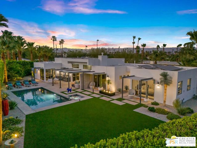 1449 N Via Miraleste, Palm Springs CA: https://media.crmls.org/mediaz/56b9a40d-9de4-461a-8adf-439088ffd592.jpg
