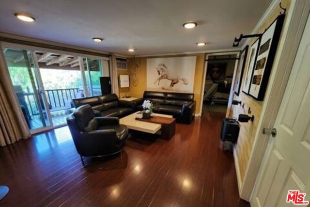 15555 High Knoll Road, Encino CA: https://media.crmls.org/mediaz/56b9bcfd-327d-4063-b12f-94cad8ea644c.jpg
