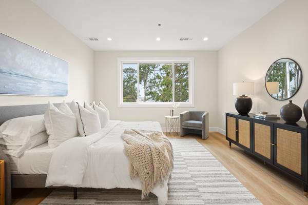 575 Seymour Street, Half Moon Bay CA: https://media.crmls.org/mediaz/56ba005d-09c5-44fd-80cd-33bc495c02fc.jpg
