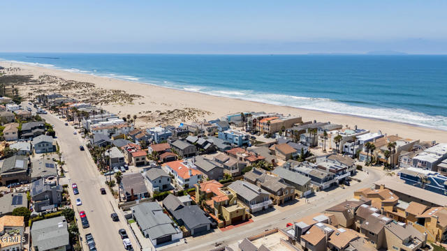 5114 Marlin Way, Oxnard CA: https://media.crmls.org/mediaz/56bc1a77-4f7f-406c-a90f-5b1dab5be212.jpg