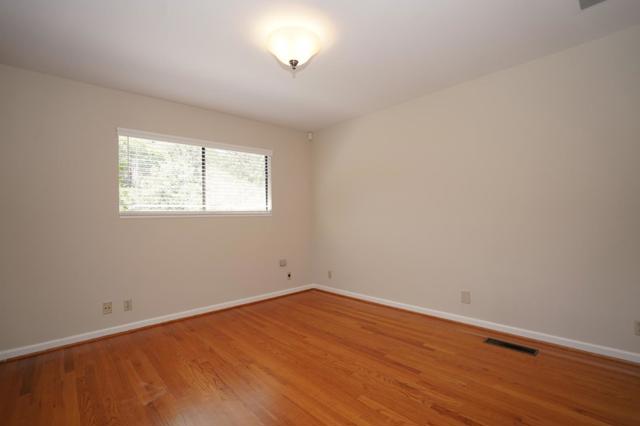 7175 Red Holly Court, San Jose CA: https://media.crmls.org/mediaz/56bc3337-f0c7-4d21-8553-184898251db4.jpg