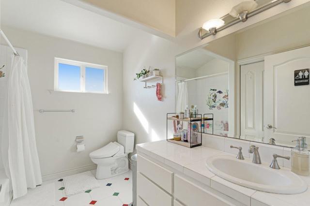 Image 27 of 44 For 130 Calabria St