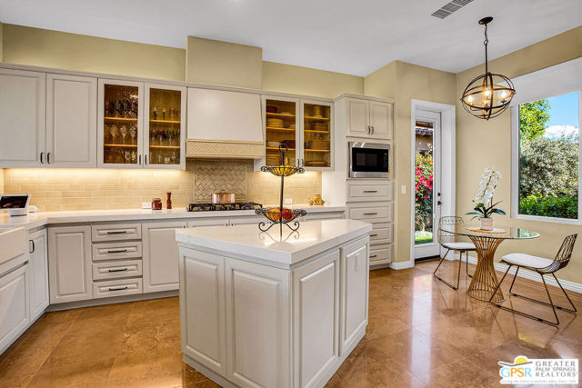 76434 Via Uzzano, Indian Wells CA: https://media.crmls.org/mediaz/56bd704c-43b2-410b-83f8-ee333d958025.jpg