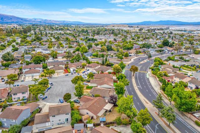 6084 Amador Place, Newark CA: https://media.crmls.org/mediaz/56bda3c5-8a8f-4709-9fd4-7eeb068eb100.jpg