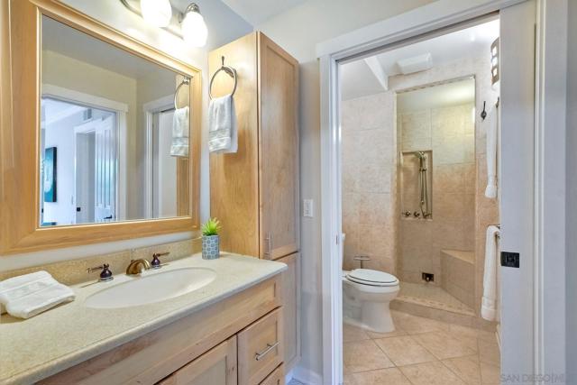 4240 Porte De Palmas, San Diego CA: https://media.crmls.org/mediaz/56bdfb57-4a9d-4c14-b3bf-aa5607fbf51b.jpg