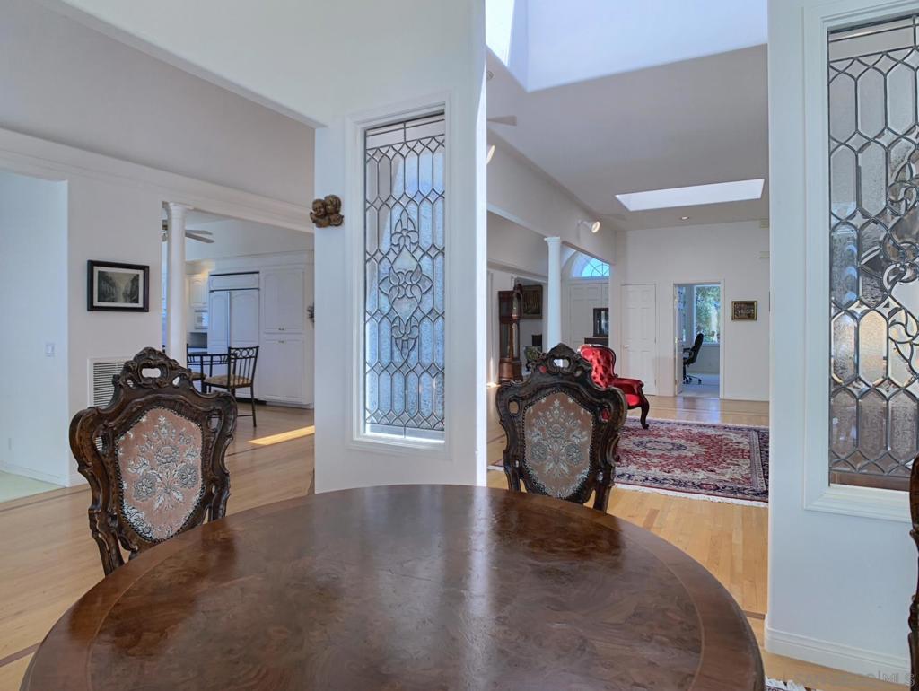 MLS #250034393SD img 22