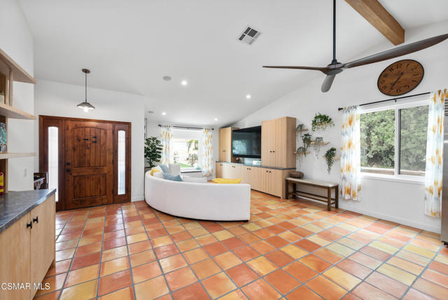 Image 4 of 74 For 1748 Sunnydale Avenue