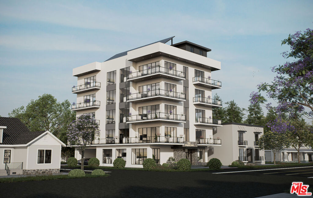 13559 Burbank Boulevard