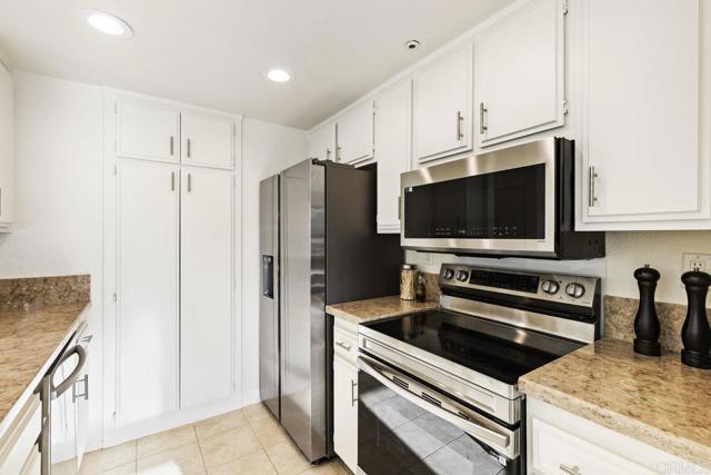 Detail Gallery Image 5 of 54 For 2300 Avenida Marejada, San Clemente,  CA 92673 - 2 Beds | 2 Baths