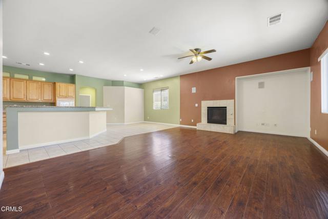 13418 Giro Drive, Bakersfield CA: https://media.crmls.org/mediaz/56bfb2a3-fd60-4e02-9f0a-c55e88711338.jpg