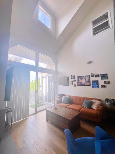 20371 Bluffside Circle, Huntington Beach CA: https://media.crmls.org/mediaz/56c05248-9a7f-4ade-bb6f-39894bb07a77.jpg