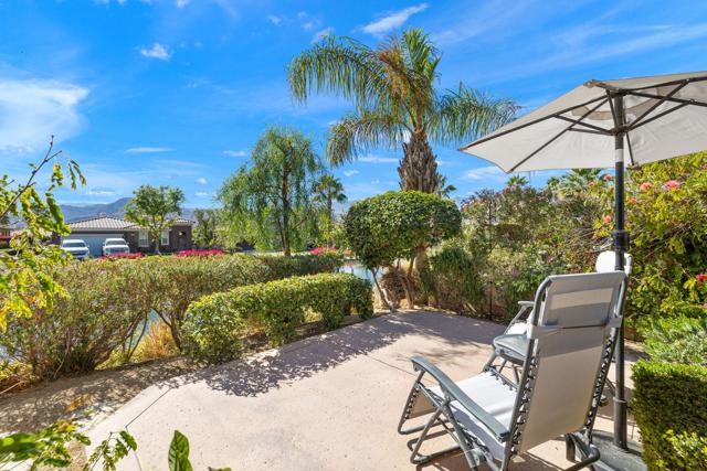 37 Shoreline Drive, Rancho Mirage CA: https://media.crmls.org/mediaz/56c09600-ada1-4e7c-8abf-b4aecee11819.jpg
