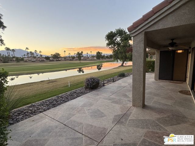 41387 Princeville Lane, Palm Desert CA: https://media.crmls.org/mediaz/56c10ce5-c4ca-4614-9476-f195ed6f79de.jpg