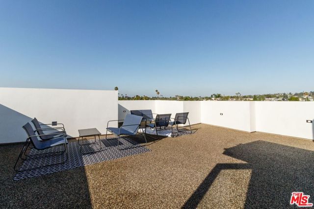 1938 Chariton Street, Los Angeles CA: https://media.crmls.org/mediaz/56c23708-ca5d-4538-a828-11dfaff07c73.jpg