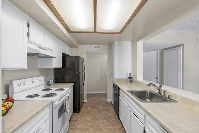 Detail Gallery Image 8 of 18 For 1040 E Washington Ave #33,  Escondido,  CA 92025 - 1 Beds | 1 Baths