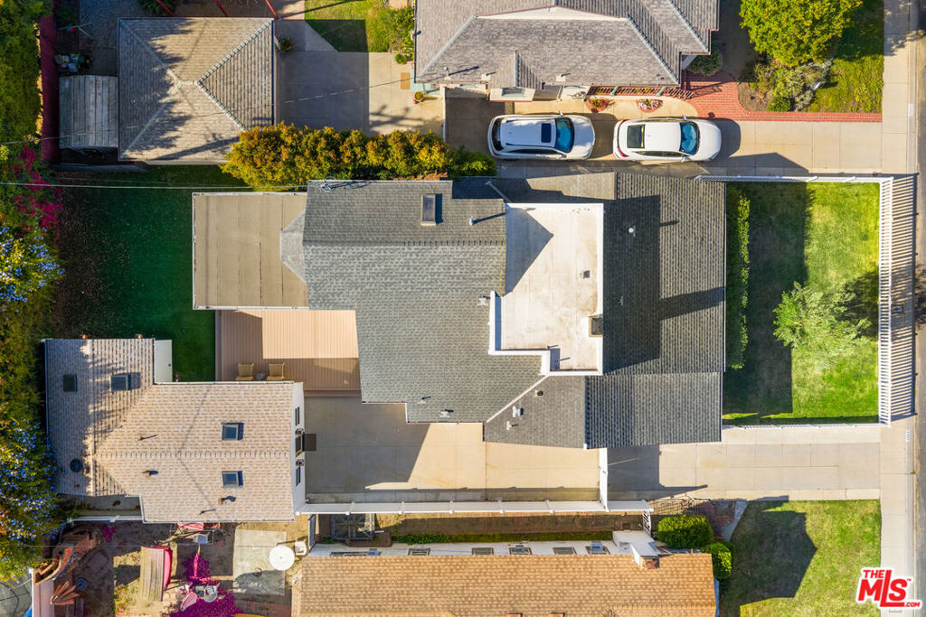 https://media.crmls.org/mediaz/56c3077f-dd7f-441d-ac08-a791aa5c2d8e.jpg?preset=X-Large