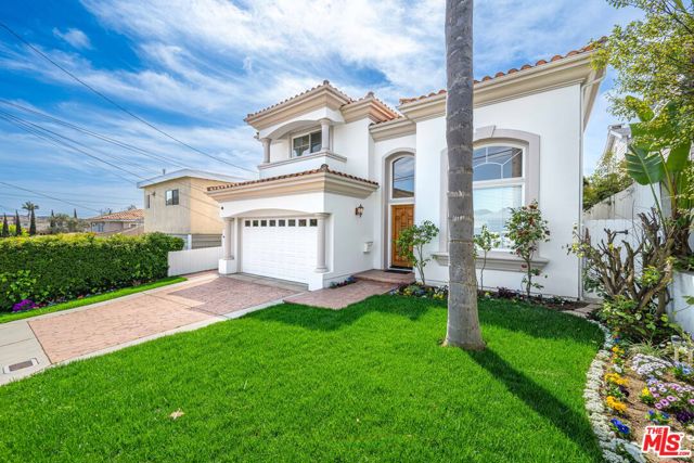 1756 Ruhland Avenue, Manhattan Beach CA: https://media.crmls.org/mediaz/56c40c3e-c012-47fb-99b7-390a205ae7aa.jpg